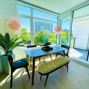  Apartment Lovely 2 Bedroom Downtown With Free Parking Canada