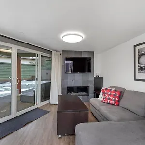  Holiday home Tranquil Oasis 2 Bedroom With Pool View Canada